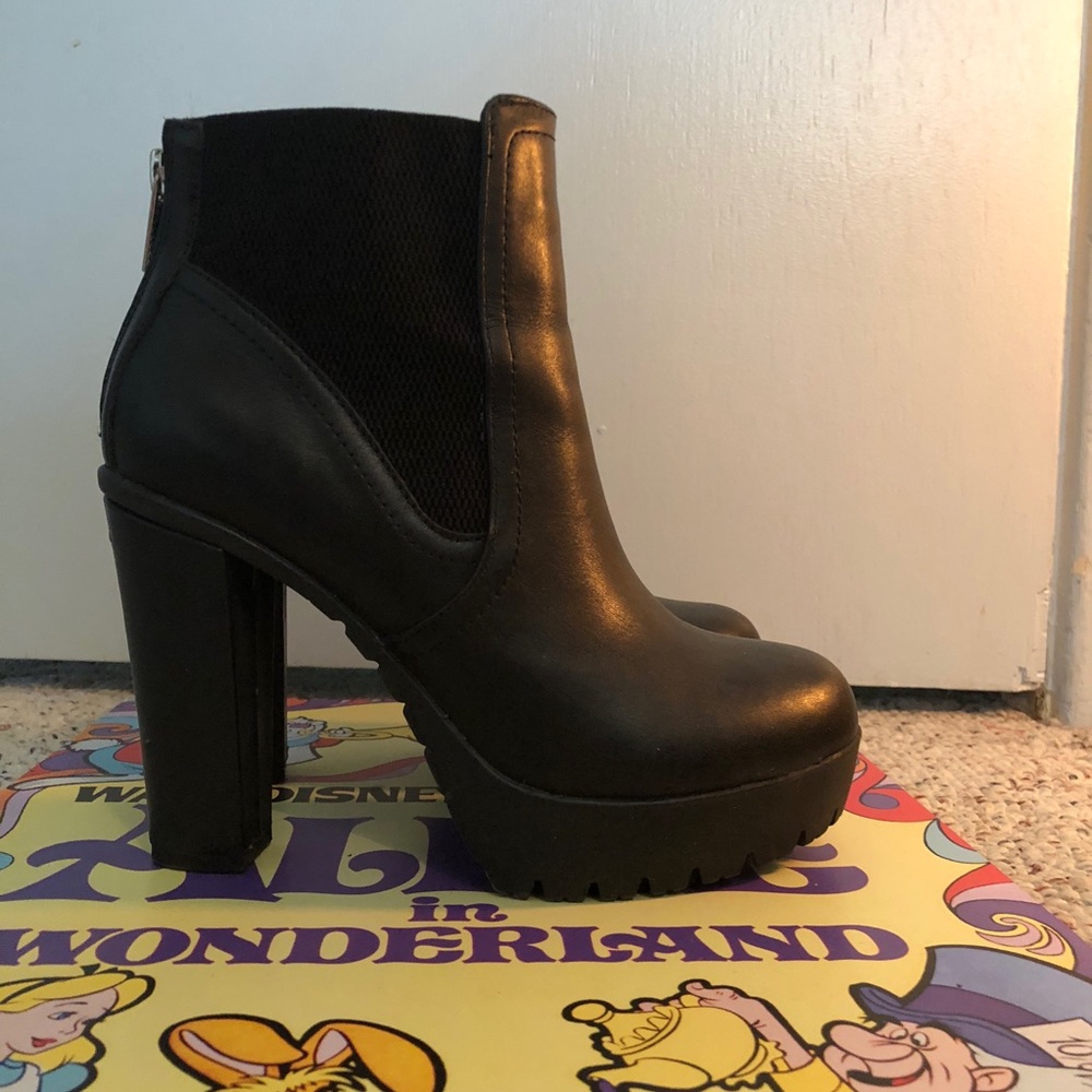 DISCONTINUED Black Steve Madden High Heel Booties